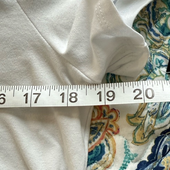 Karl Lagerfeld White T-Shirt with Gold Sequined Logo - Picture 8 of 10